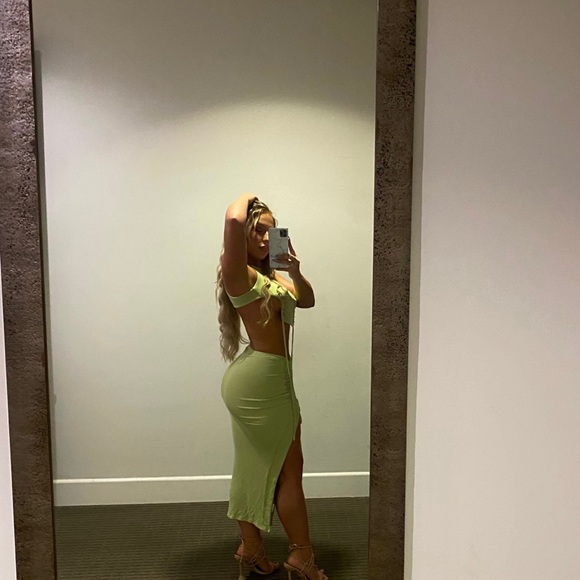 Green skirt set - Picture 4 of 4